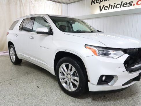 Used 2018 Chevrolet Traverse High Country w/ LPO, Floor Liner Package AWD/4WD image 5