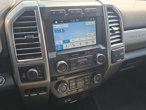 Used 2017 Ford F350 Lariat w/ Lariat Ultimate Package AWD/4WD image 12