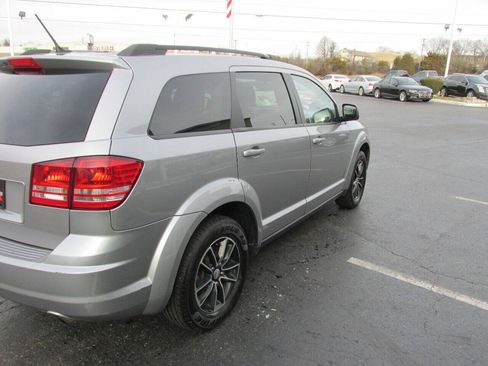 Used 2017 Dodge Journey SE w/ Flexible Seating Group FWD image 41