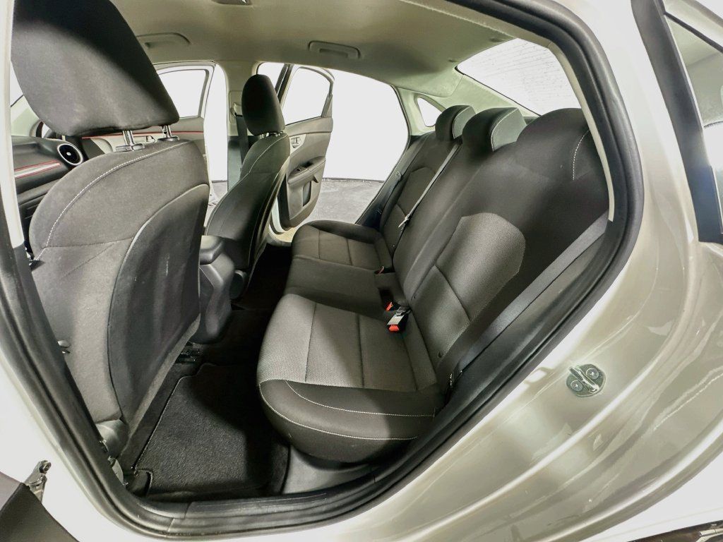 Used 2023 Kia Forte LXS w/ LXS Technology Package FWD image 16