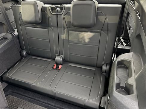 Used 2021 Volkswagen Tiguan S image 13