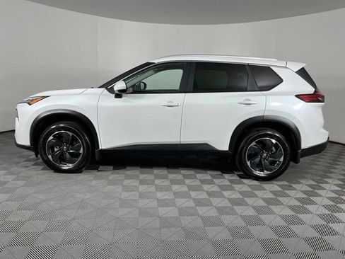 Certified 2025 Nissan Rogue SV w/ SV Premium Package FWD image 7
