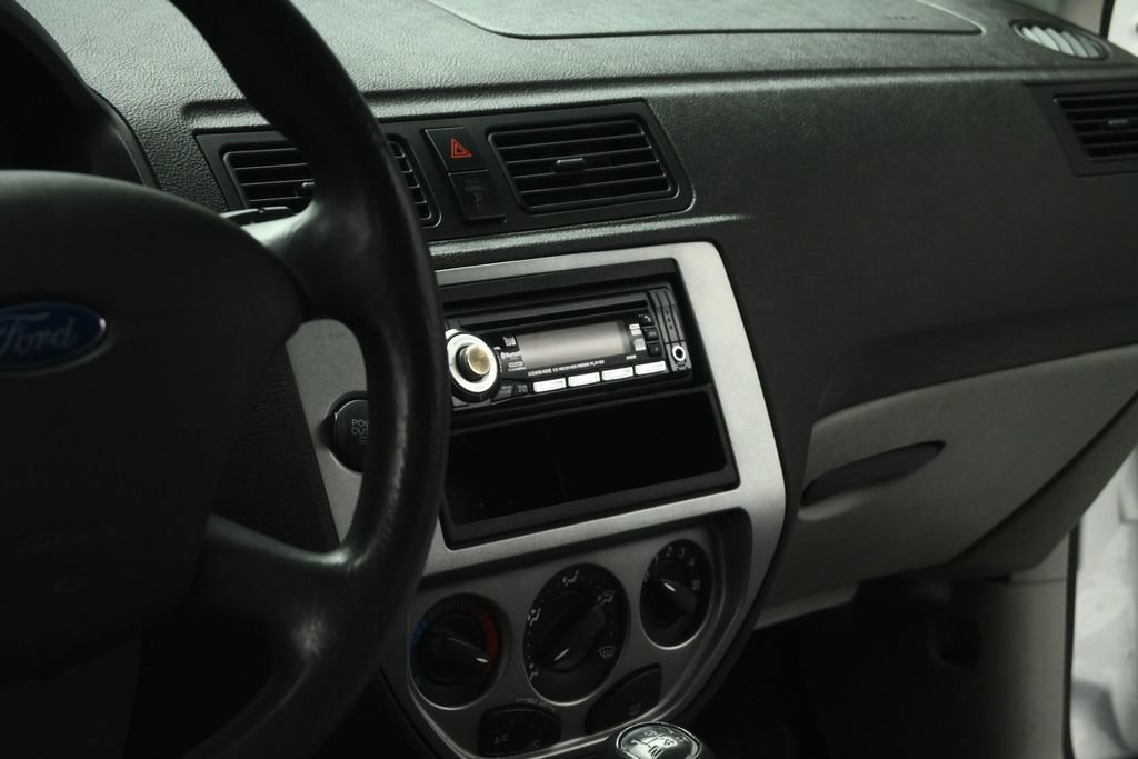 Used 2007 Ford Focus S FWD image 40