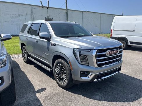 Certified 2025 GMC Yukon Elevation AWD/4WD image 2