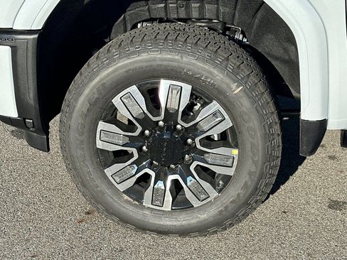 New 2026 GMC Sierra 2500 Denali w/ Denali Reserve Package AWD/4WD image 31