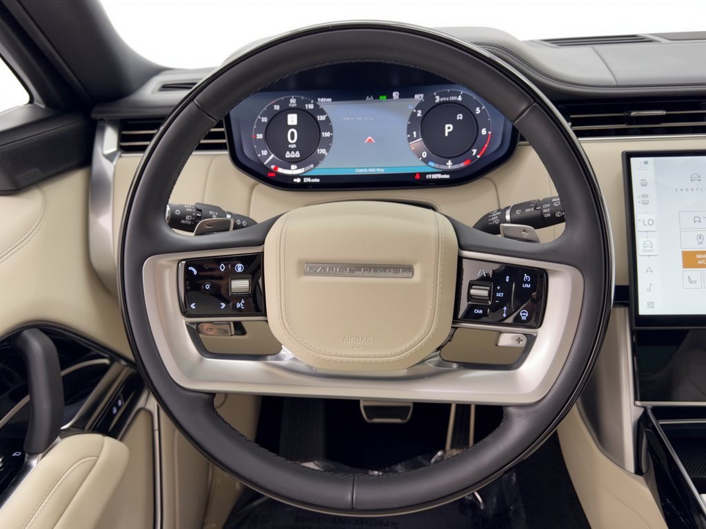 Used 2025 Land Rover Range Rover SE AWD/4WD image 10