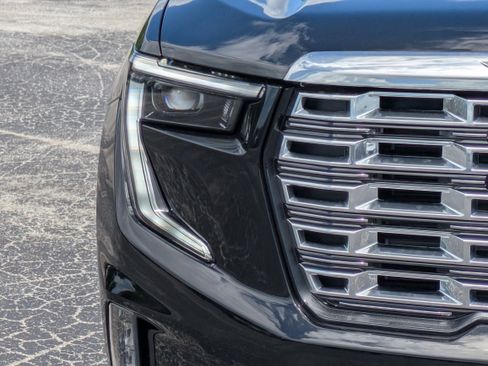 New 2026 GMC Acadia Denali w/ Super Cruise Package FWD image 10