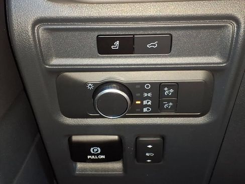 Used 2022 Ford Expedition Max XLT image 11