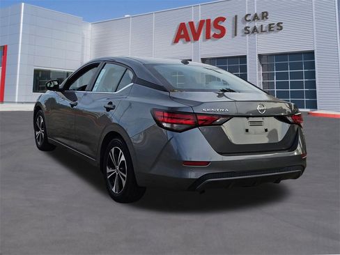 Used 2023 Nissan Sentra SV image 3