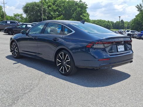 Used 2025 Honda Accord Touring image 4