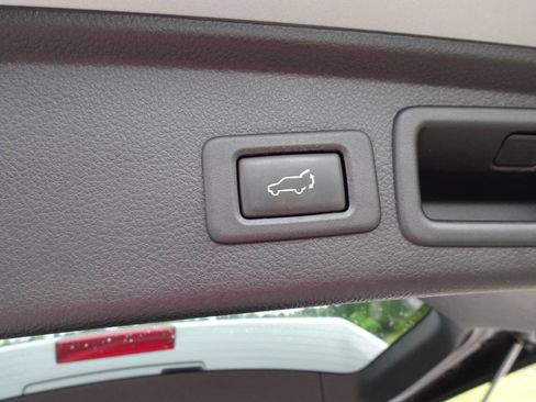 Used 2015 Subaru Forester 2.0XT Touring AWD/4WD image 10