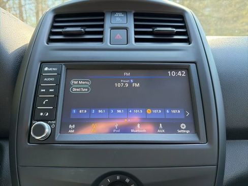 Used 2019 Nissan Versa S image 15