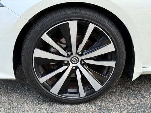 Used 2020 Nissan Altima 2.5 SR image 10