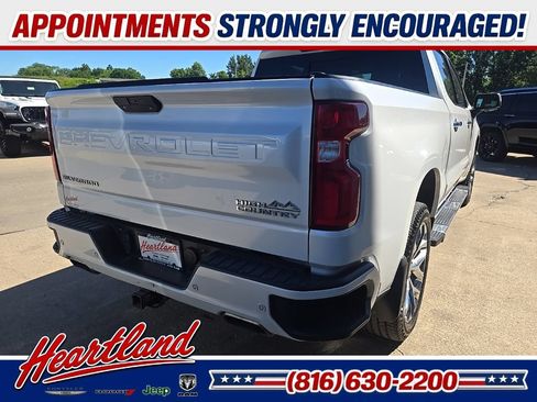 Used 2019 Chevrolet Silverado 1500 High Country w/ Safety Package II AWD/4WD image 11