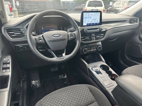 Certified 2024 Ford Escape Active AWD/4WD image 25