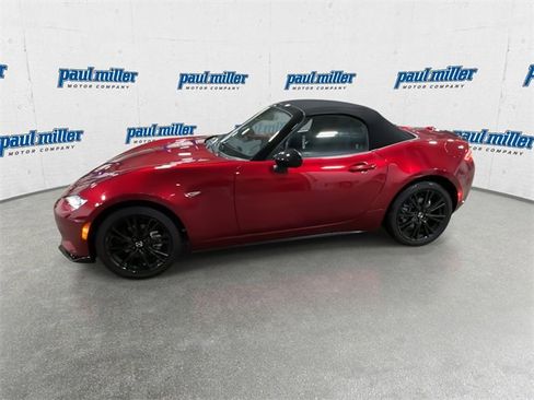 Used 2025 MAZDA MX-5 Miata Club w/ Weather Package image 6