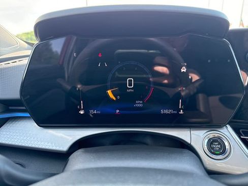 Used 2024 Chevrolet Trax LT FWD image 16