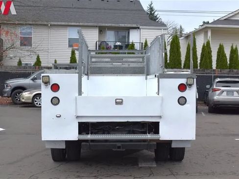 Used 2016 Ford F550 4x4 Regular Cab Super Duty image 4