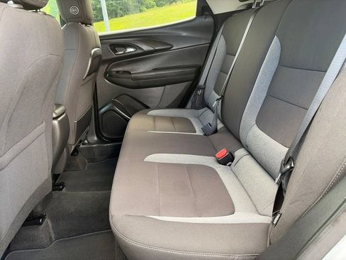 Used 2025 Chevrolet TrailBlazer LT AWD/4WD image 32