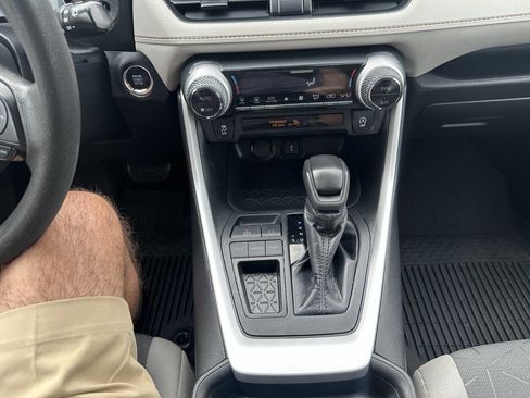 Used 2021 Toyota RAV4 XLE image 16