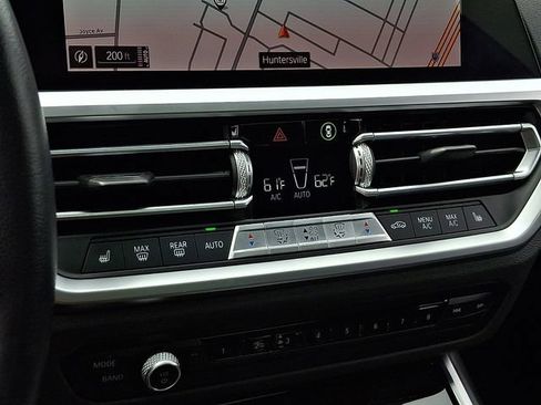 Used 2021 BMW 330i xDrive Sedan AWD/4WD image 16