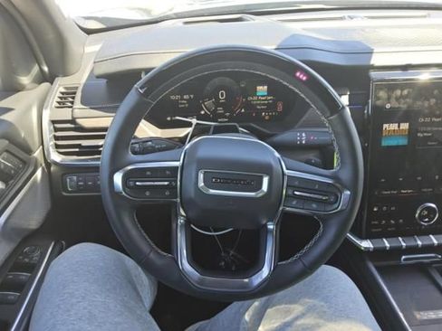 Used 2025 GMC Acadia Denali w/ Super Cruise Package AWD/4WD image 4