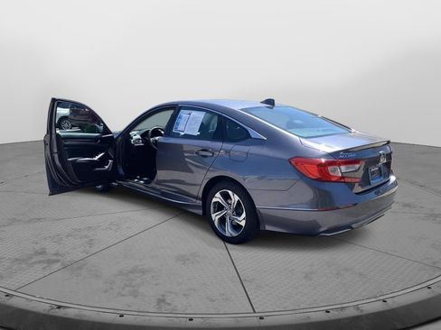 Used 2019 Honda Accord EX image 10