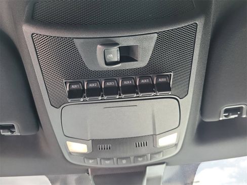 Used 2022 Ford F250 Lariat w/ Tremor Off-Road Package image 31