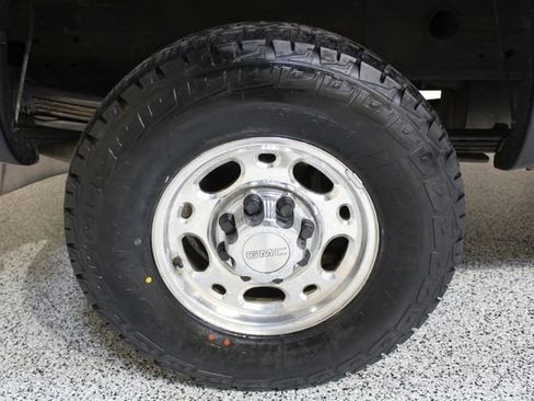 Used 2007 GMC Sierra 2500 SLT w/ Heavy-Duty Power Package image 26