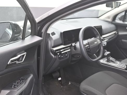 Used 2026 Kia Sportage LX FWD image 11
