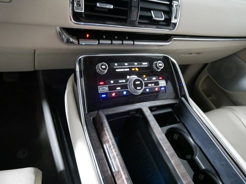 Used 2021 Lincoln Navigator L Reserve image 25