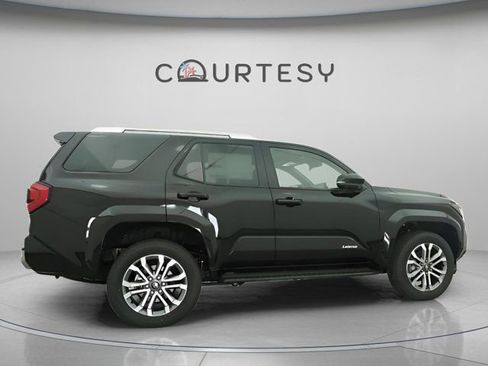 Used 2026 Toyota 4Runner Limited image 26