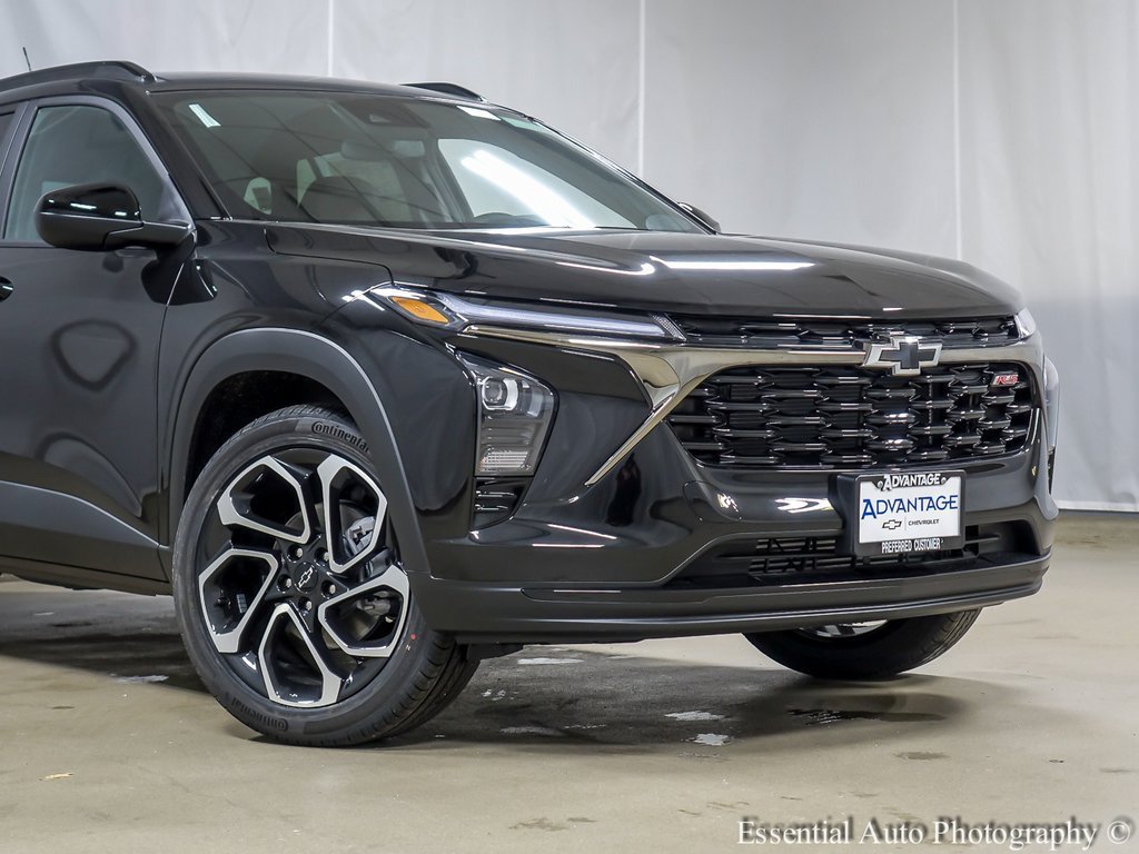 New 2026 Chevrolet Trax RS w/ Driver Confidence Package FWD image 3