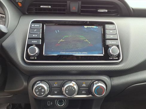 Used 2025 Nissan Kicks Play S image 10