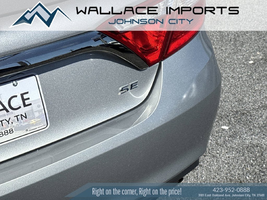 Used 2017 Toyota Camry SE FWD image 11