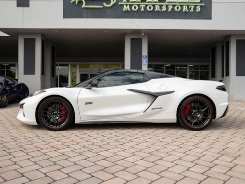 Used 2023 Chevrolet Corvette Z06 RWD image 26