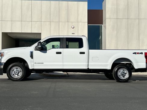 Used 2022 Ford F250 XL w/ Power Equipment Group image 6