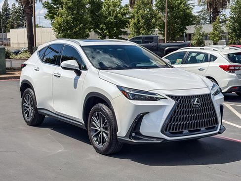 Used 2024 Lexus NX 250 FWD image 5