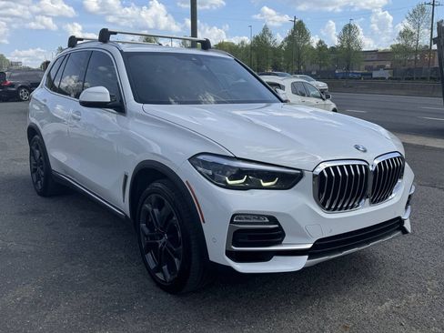 Used 2019 BMW X5 xDrive50i w/ Luxury Seating Package AWD/4WD image 3