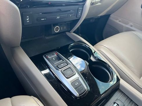 Used 2016 Honda Pilot Touring image 17