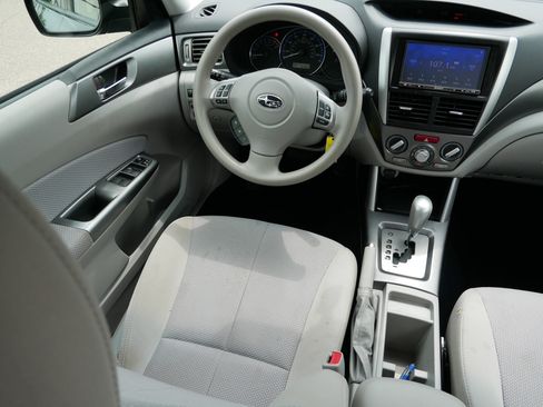 Used 2012 Subaru Forester 2.5X Premium w/ All-Weather Pkg AWD/4WD image 9