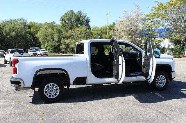 Used 2024 Chevrolet Silverado 2500 LT w/ Convenience Package AWD/4WD image 19