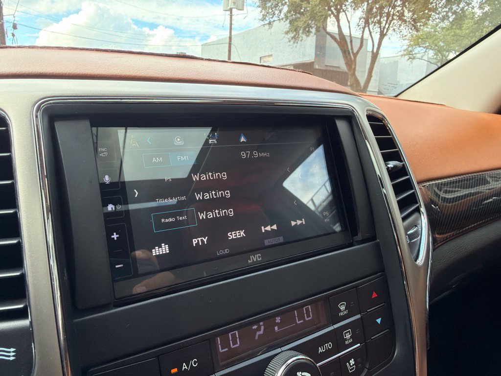 Used 2012 Jeep Grand Cherokee Overland Summit AWD/4WD image 13