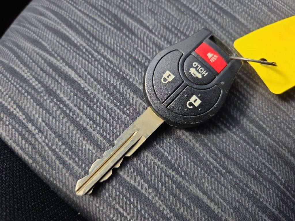 Used 2014 Nissan Sentra SV FWD image 30