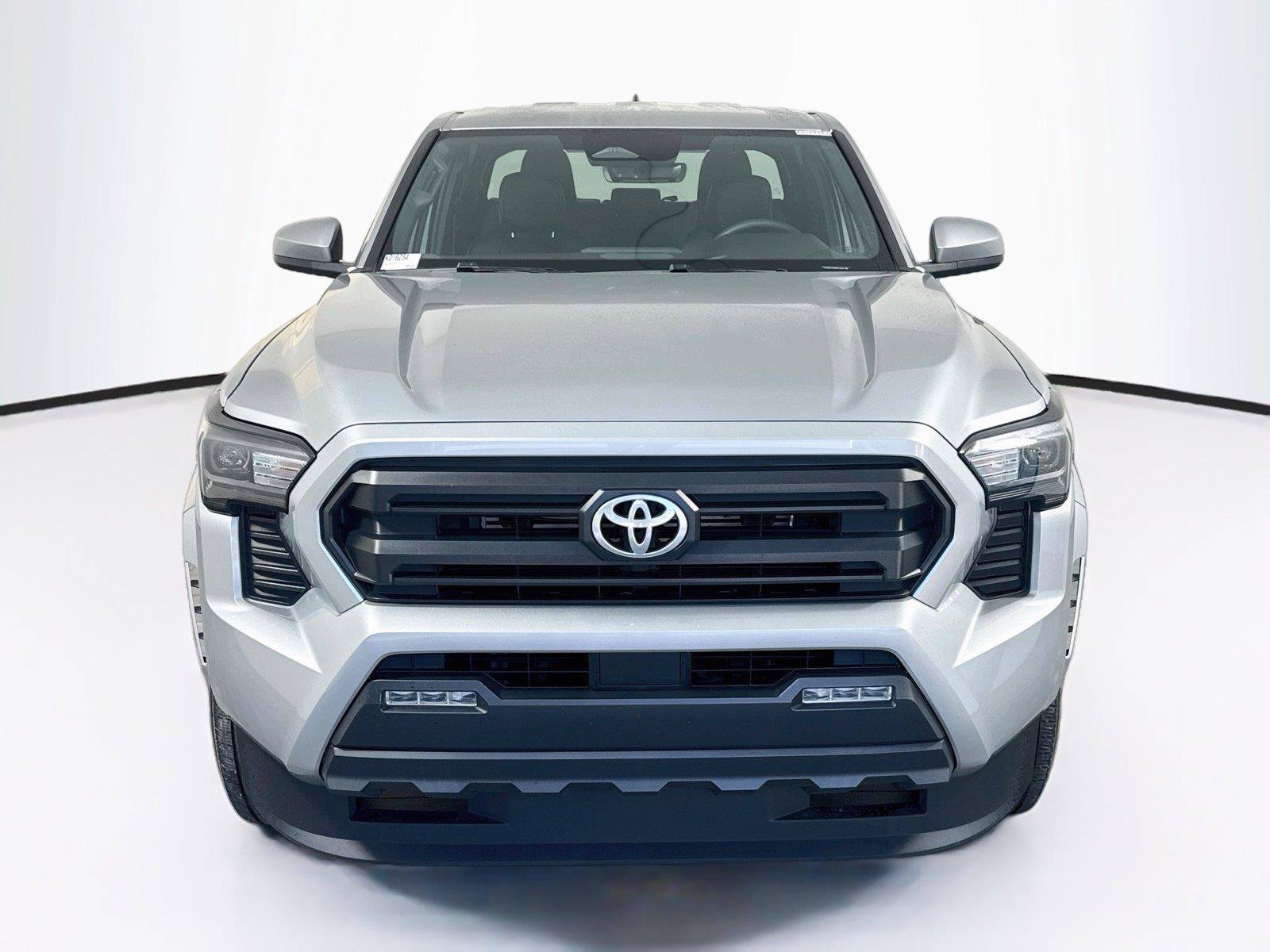 Used 2024 Toyota Tacoma SR5 RWD image 8