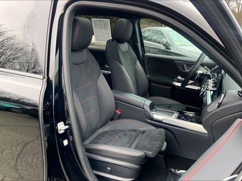Used 2026 Mercedes-Benz GLB 250 4MATIC image 7