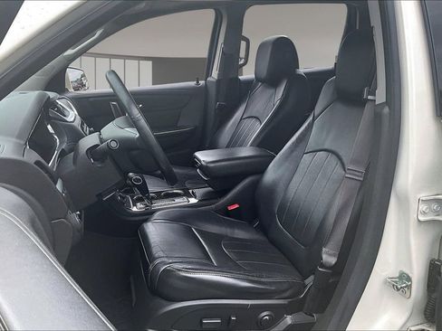 Used 2015 Chevrolet Traverse LTZ FWD image 20