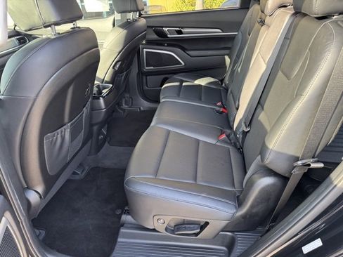 Certified 2022 Kia Telluride LX image 11