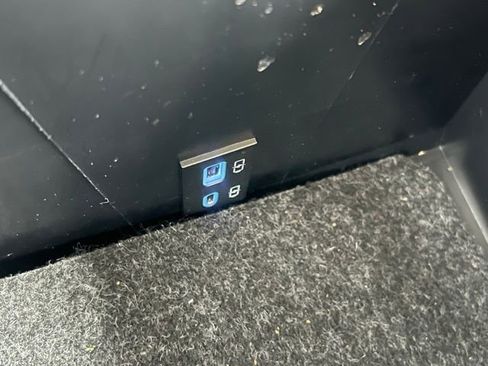 Used 2023 Toyota Tacoma SR5 image 34