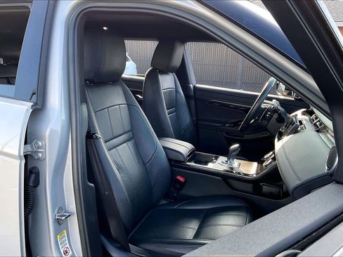 Used 2023 Land Rover Range Rover Evoque R-Dynamic SE image 10
